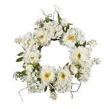 Small wreath of 15 white flowers