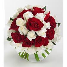 25 Red and white roses alternate Bouquet